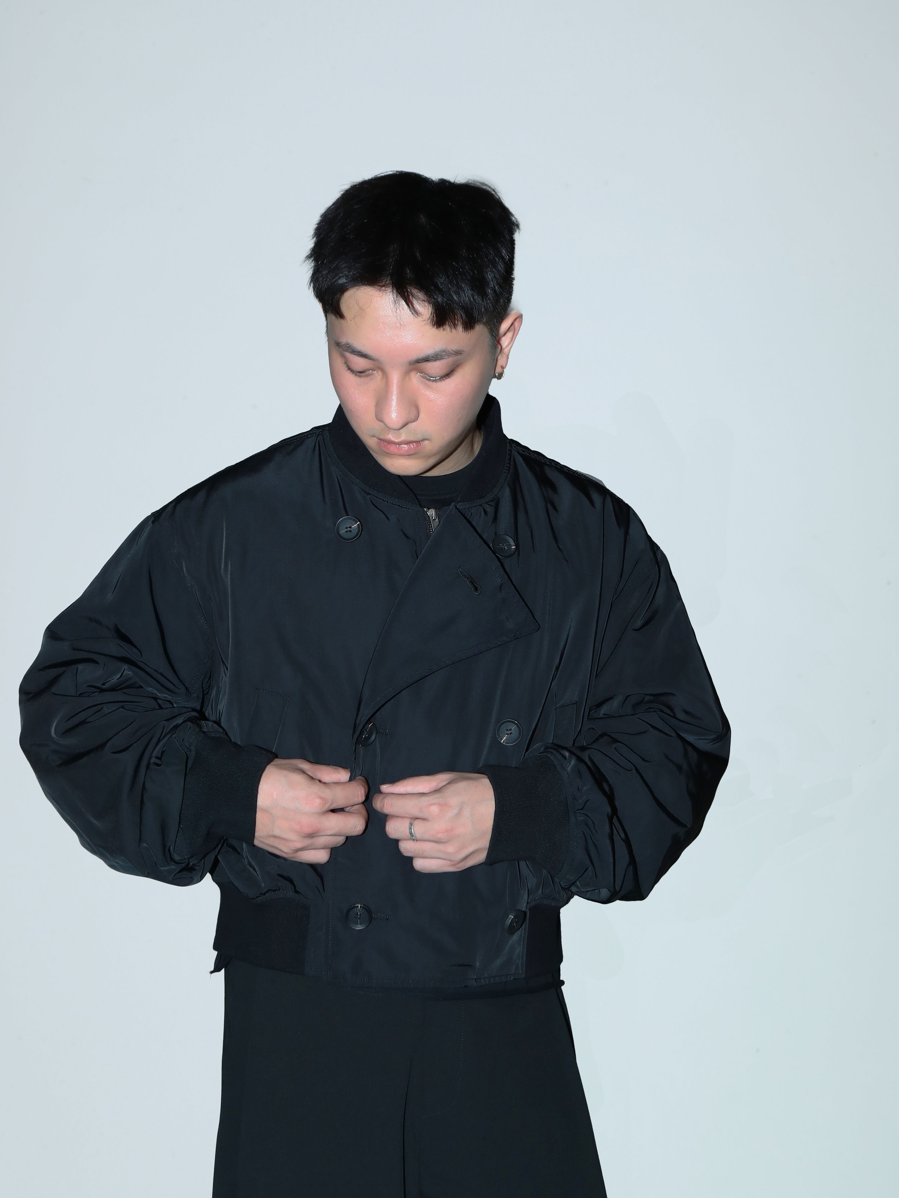 BLACK CROPPED DOUBLE-BREASTED FLIGHT BLOUSON
